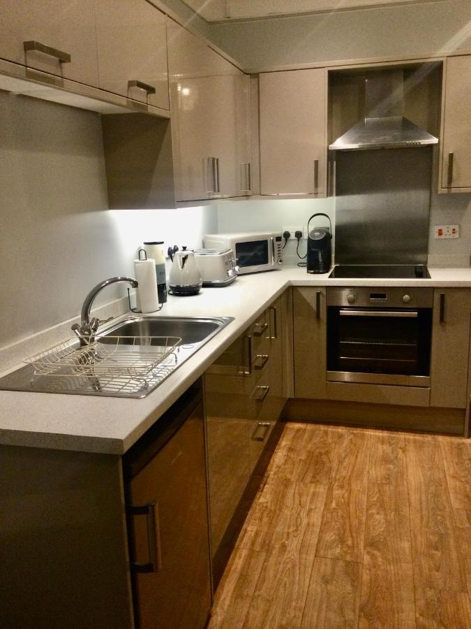 Stylish Flat In Yeovil Somerset Exterior photo